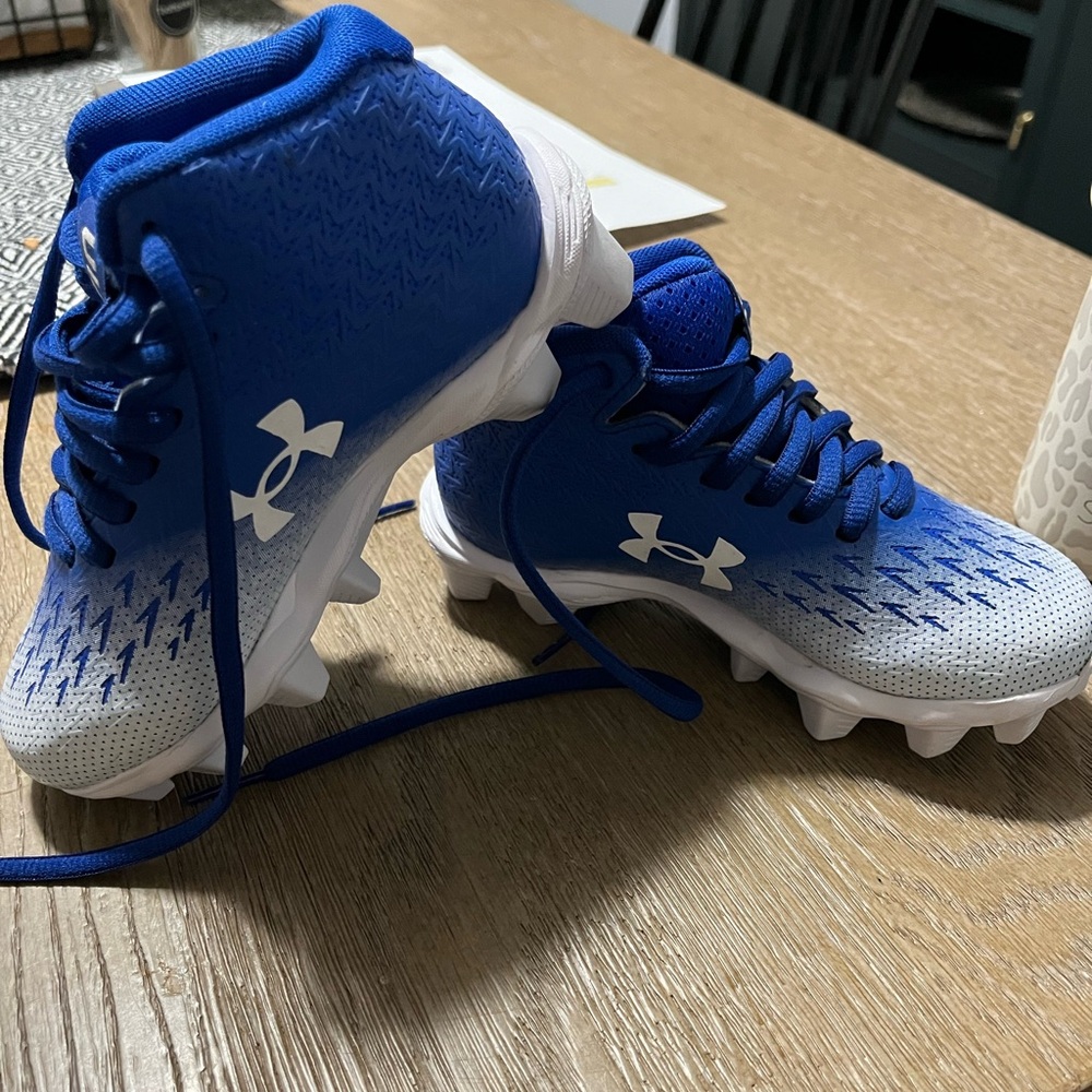 Kids’ Under Armour Spotlight Franchise 4.0 size 11K